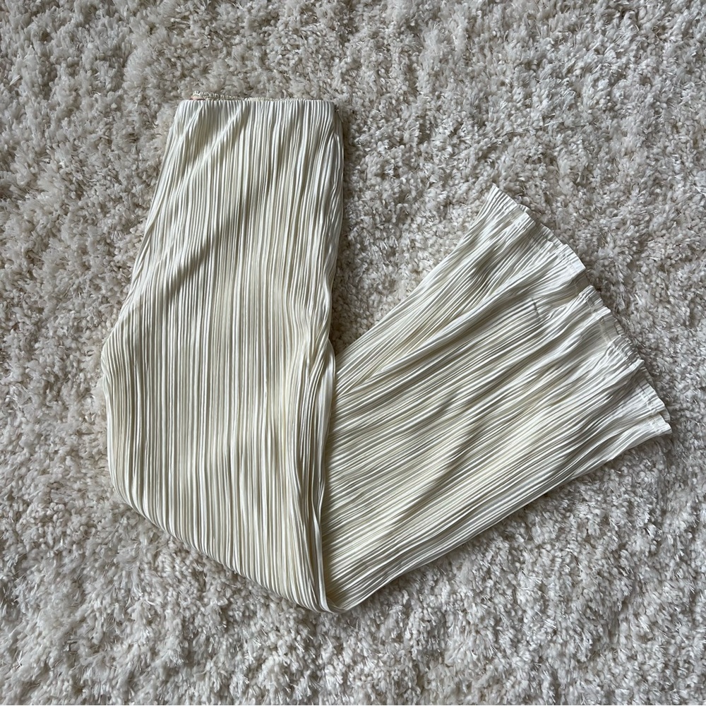 NWT Women’s flare pants